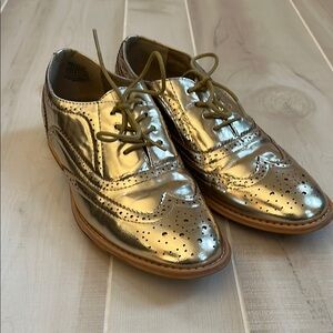 Gold Lace Up Oxford size 10